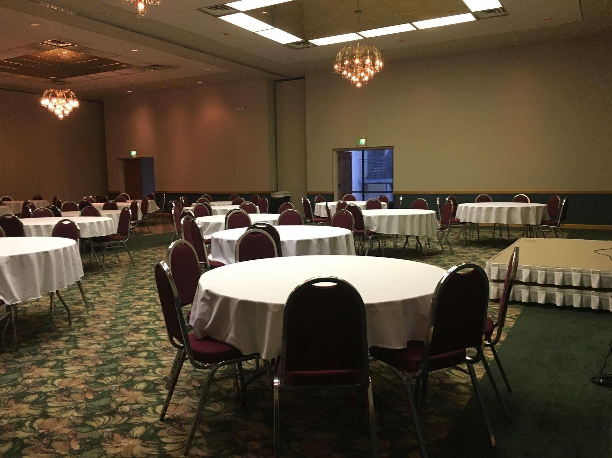Rodeway Inn Conference Center Crawfordsville Dış mekan fotoğraf